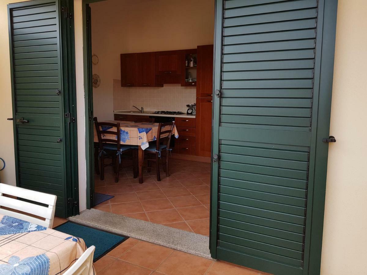 Borgo Lu Canali Da Gavino Apartment Badesi Exterior photo