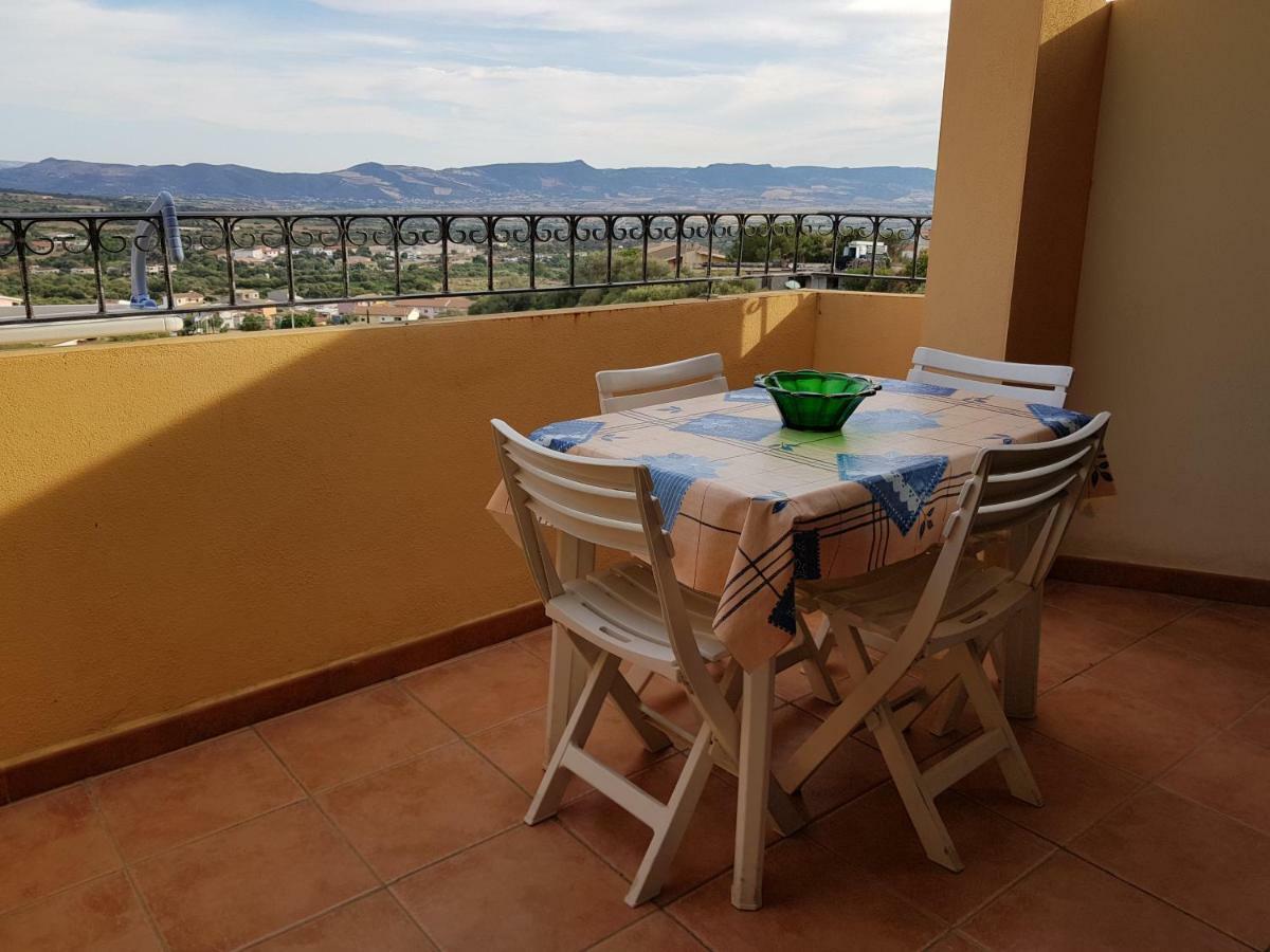 Borgo Lu Canali Da Gavino Apartment Badesi Exterior photo