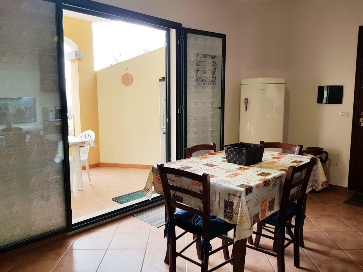 Borgo Lu Canali Da Gavino Apartment Badesi Exterior photo