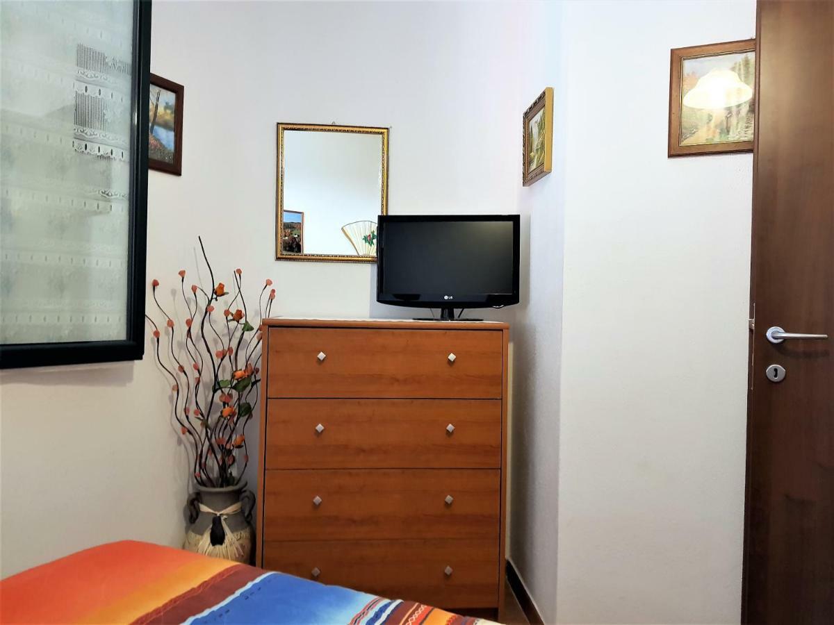 Borgo Lu Canali Da Gavino Apartment Badesi Exterior photo